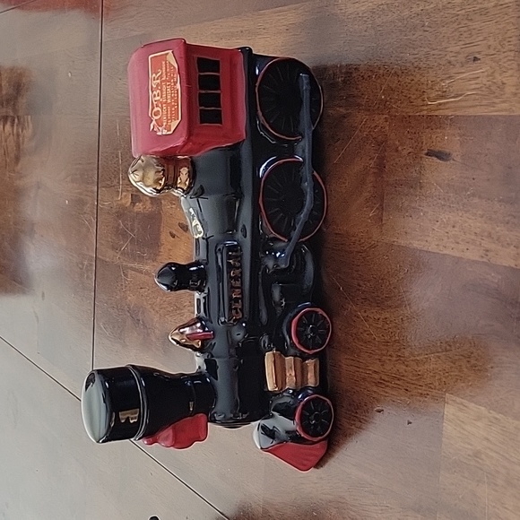 2 Vintage Train Whiskey Bottles - Picture 3 of 8